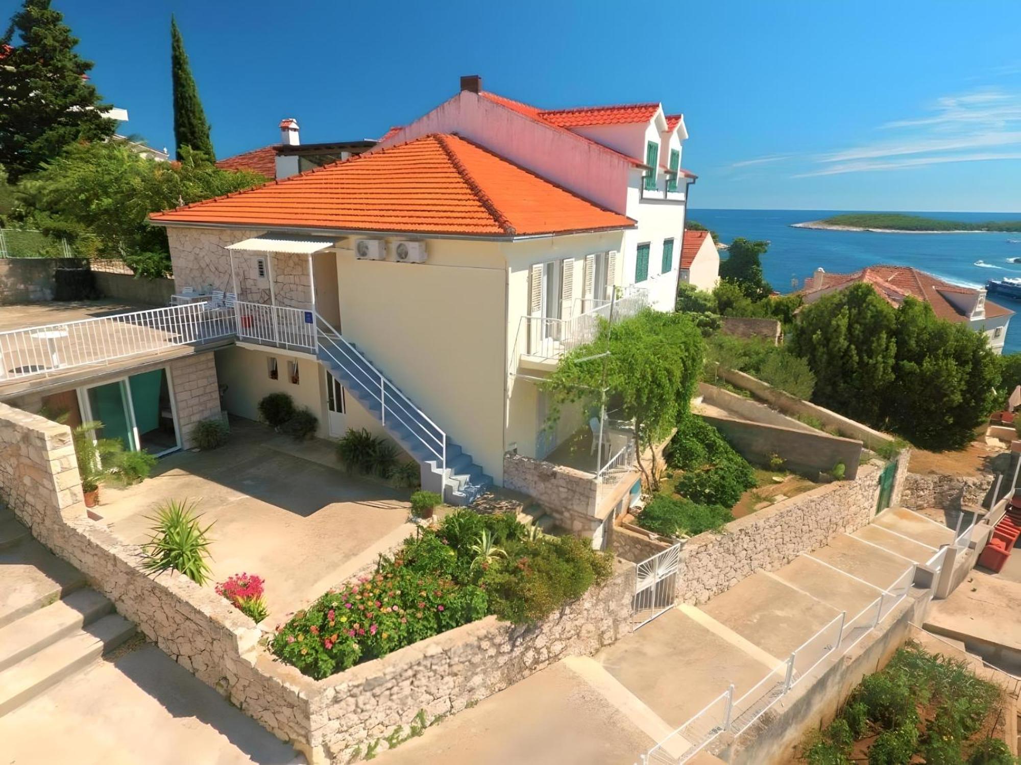 Forr Apartments - Hvar, Croatia フヴァル エクステリア 写真