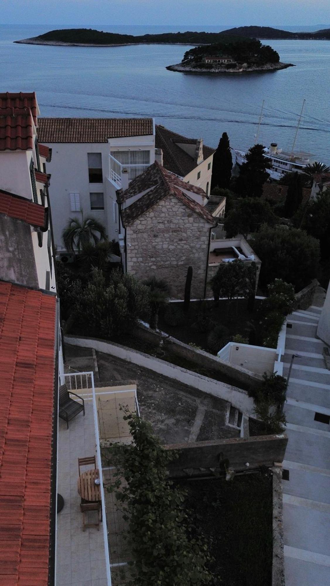 Forr Apartments - Hvar, Croatia フヴァル エクステリア 写真